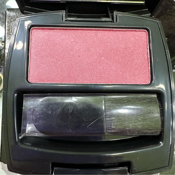 Avon Blush Rose Luster - Picture 3 of 9